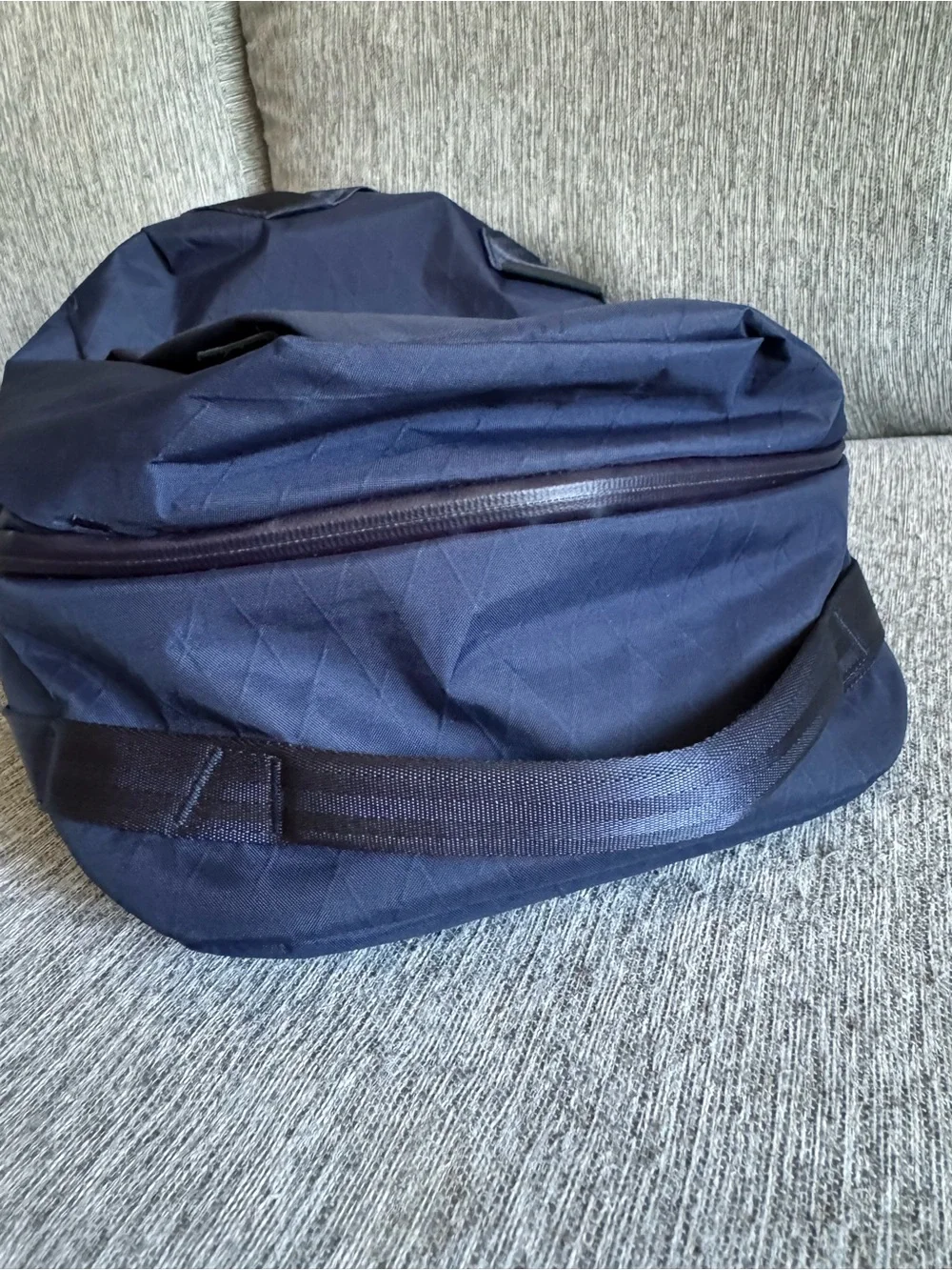 Able Carry authentic bag